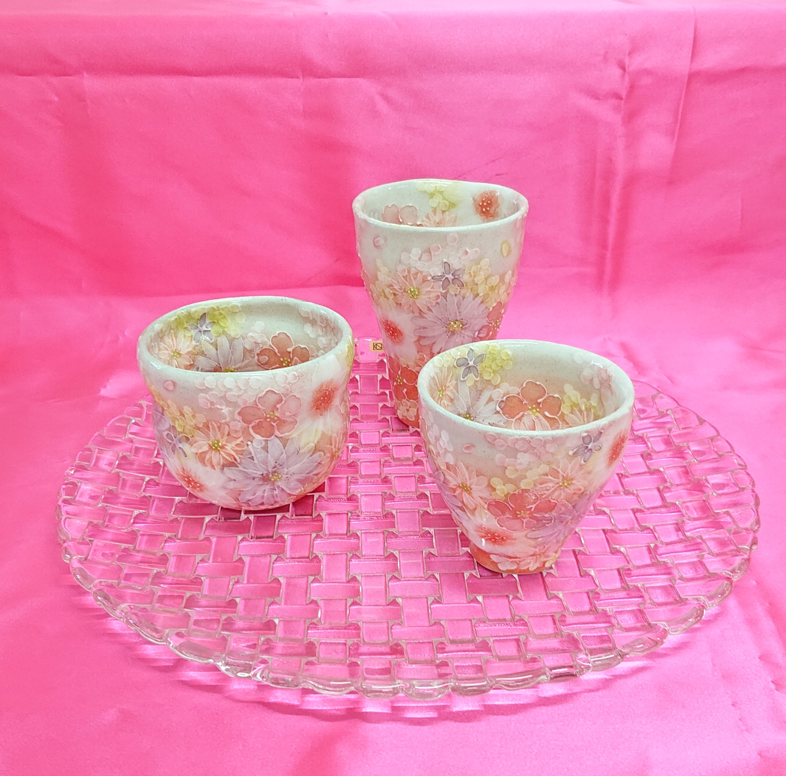 工房ゆずりはピンクの代表柄紅彩雅花47058ふくふく碗温かい飲み物におすすめ