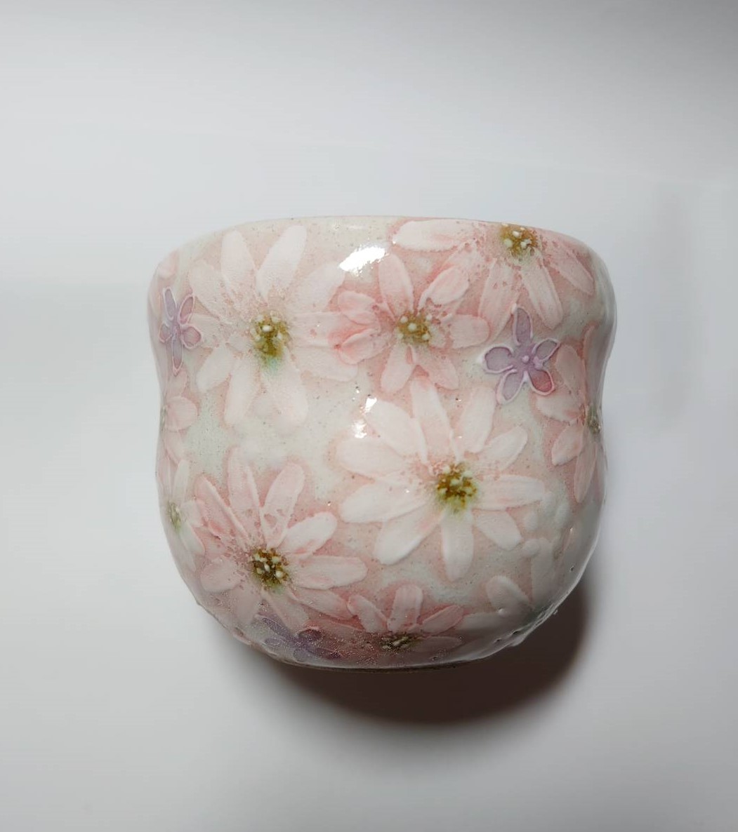 皆様どんな春をお迎えでしょうか？工房ゆずりはの商品も春色の商品をトップに掲載しております。