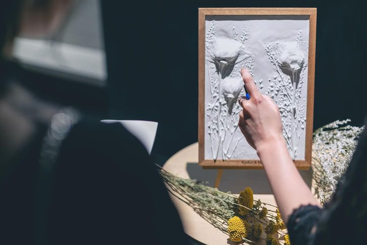 プロポーズの花束を結婚証明書とするケース