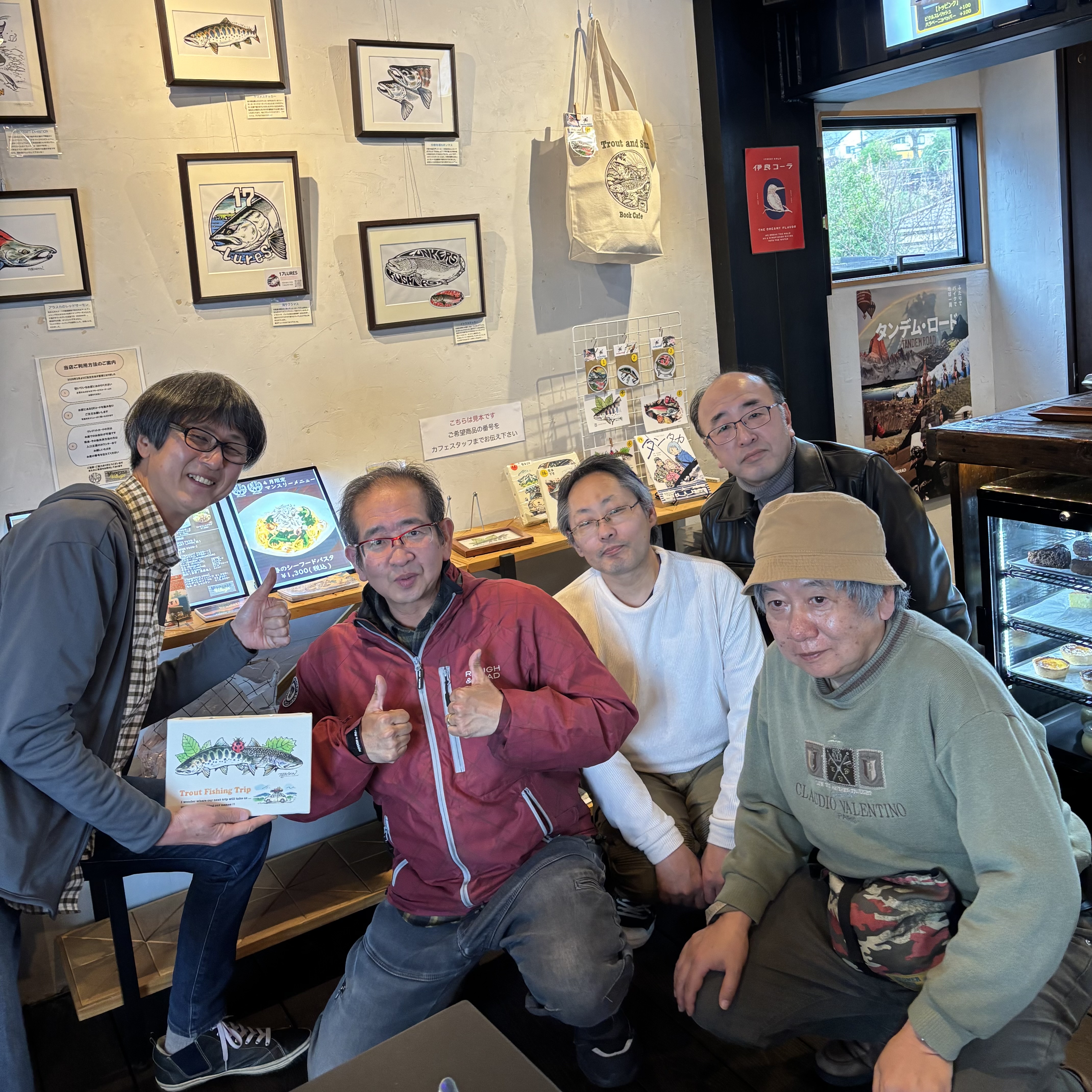 お休みと完売分の追加補充＆『個展成功ありがとうセール』のお知らせです。