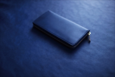 【enku】長財布はどれくらいの藍染革を使用しているでしょうか？