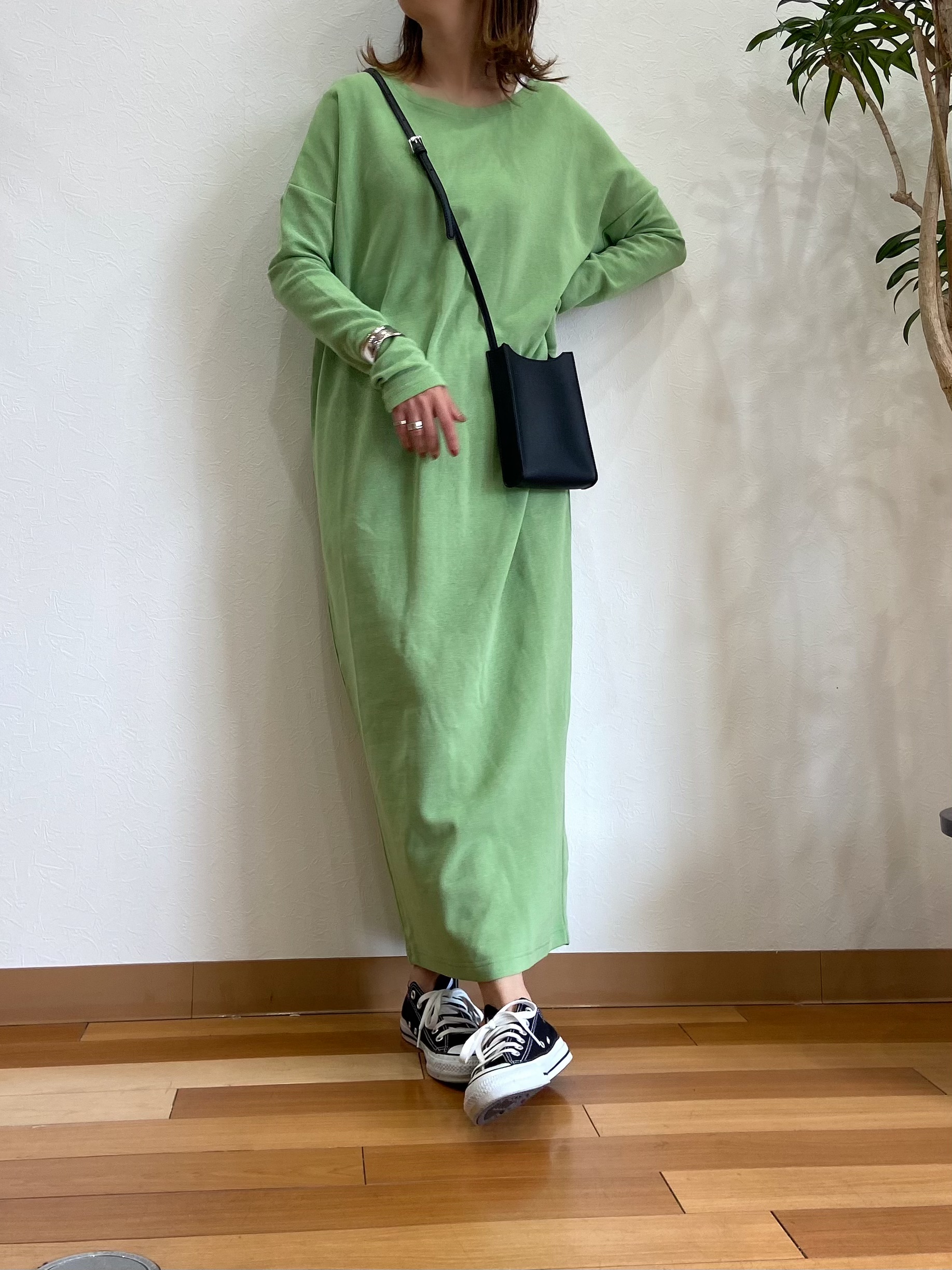 new・バックスリットワンピース