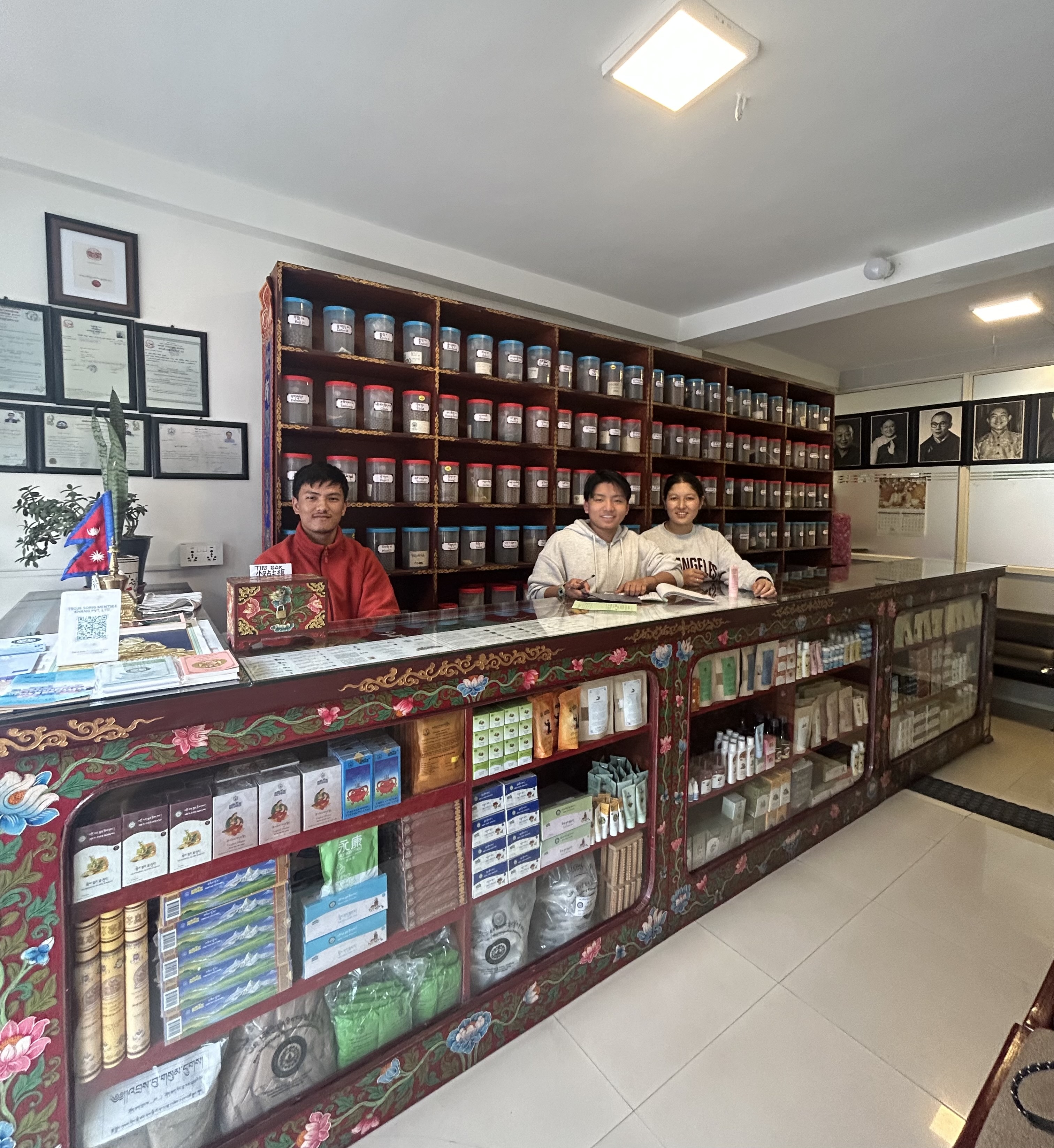 ネパールで出会ったチベット医学とシワクリーム