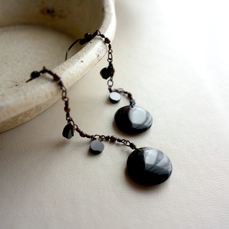 シンプルで印象的/なじむモノトーン── Zingaro_ジンガロ ──