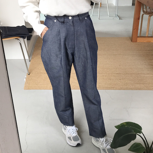 WELLDERパンツ、Graphpaperのスニーカーなど。。