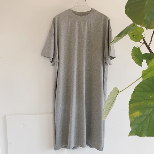 WELLDERのTシャツワンピとTシャツ