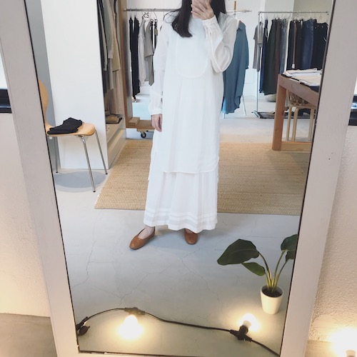 KIJIのドレスシャツ＆ギャザースカート