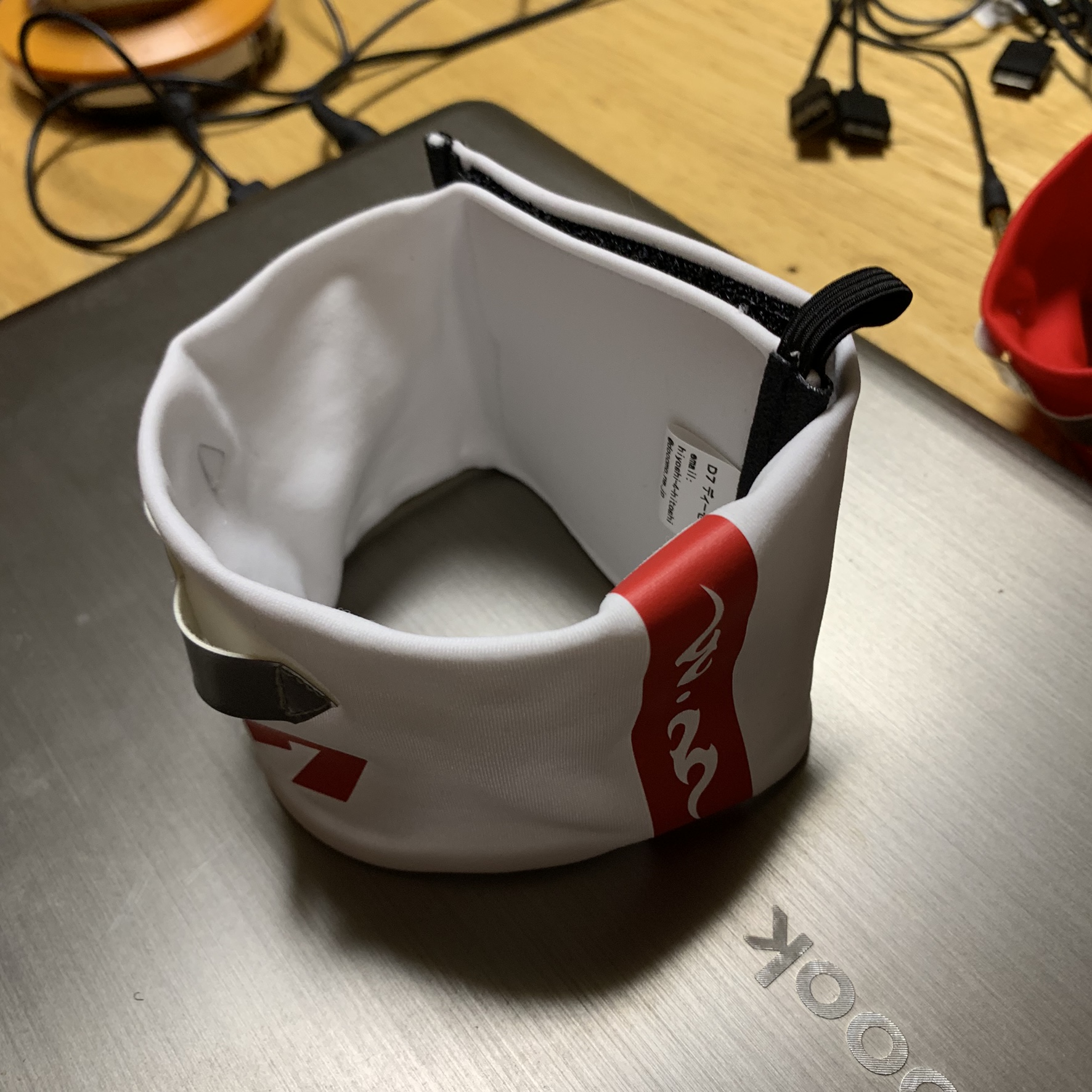 腕章型サングラスホルダー🕶