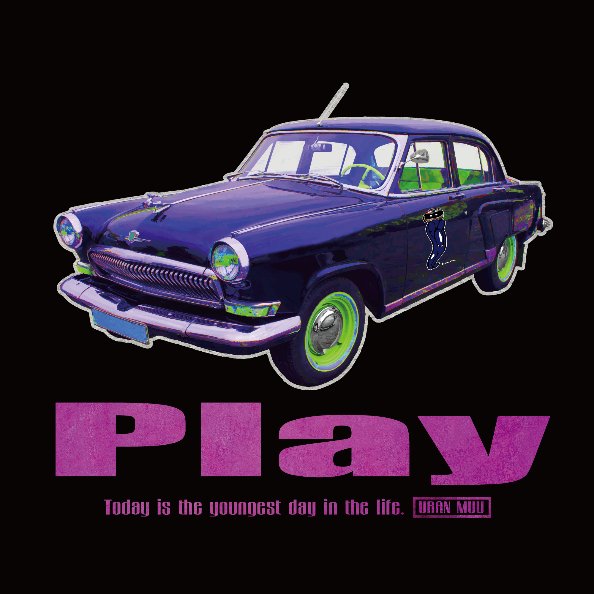 パーカー発売開始してます。