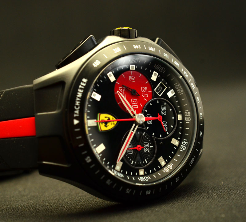 【新品】 日本未発売 海外直輸入 フェラーリ公式腕時計 クロノグラフ DATA 50m防水