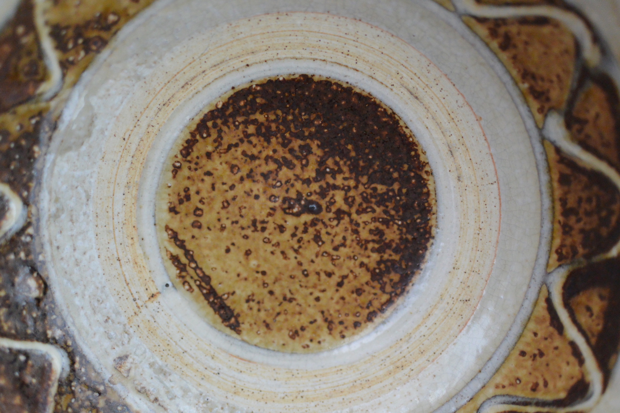手しごとで作られた陶器の特徴