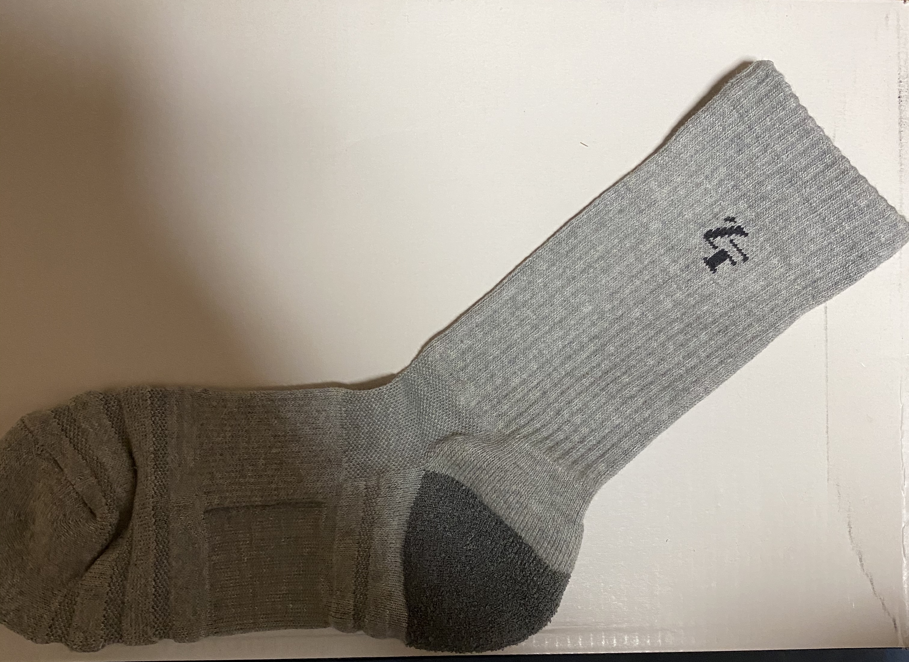 疲れない、群れない、臭くない、最強の靴下