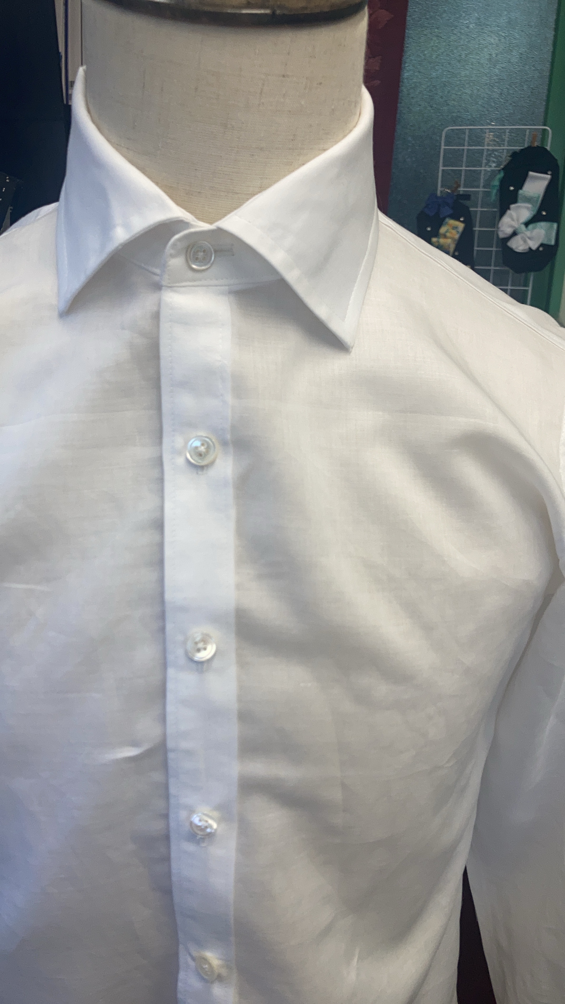 春のシンプルシャツ