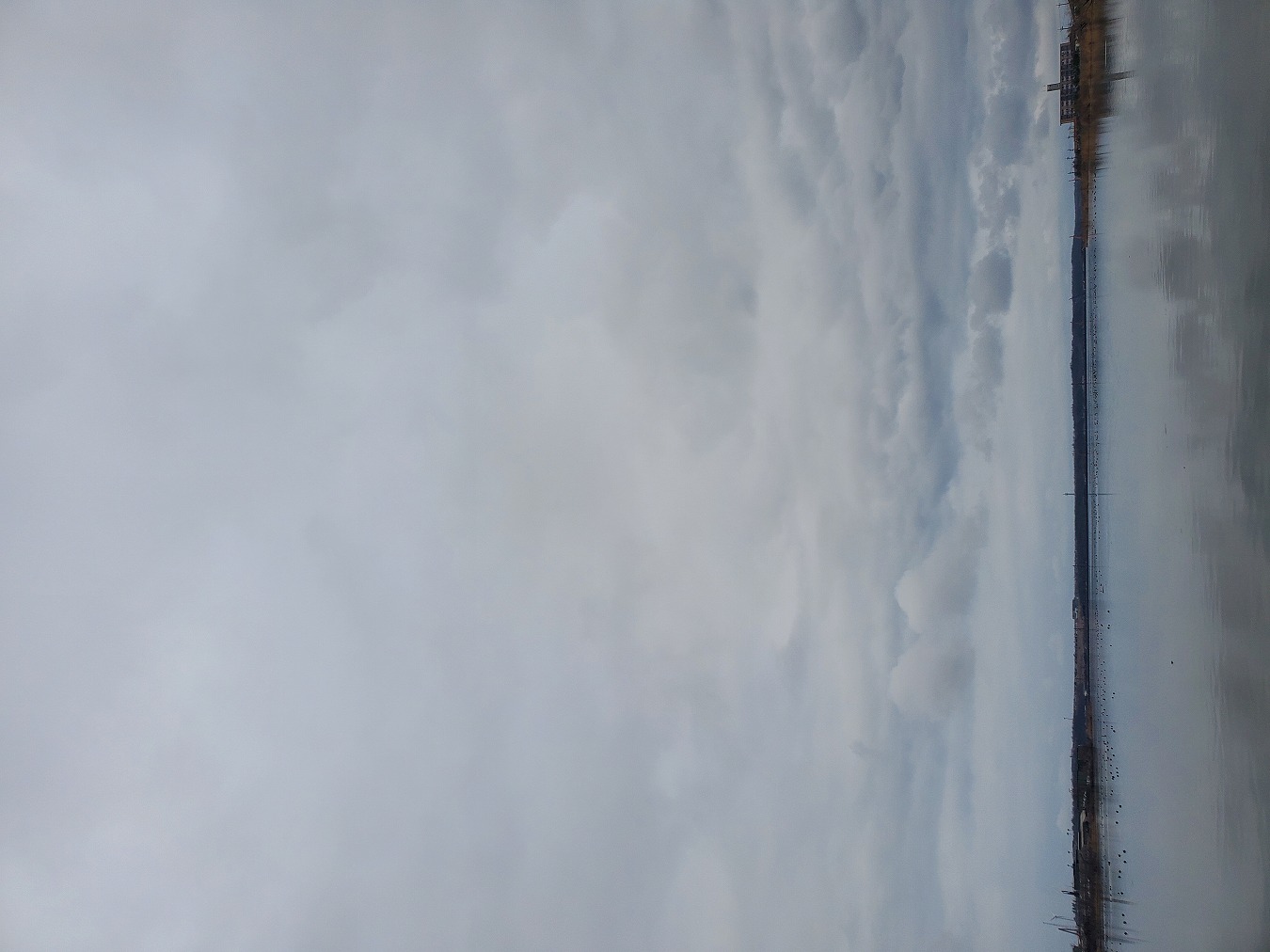 霧雨も冷たくなく。。。春。