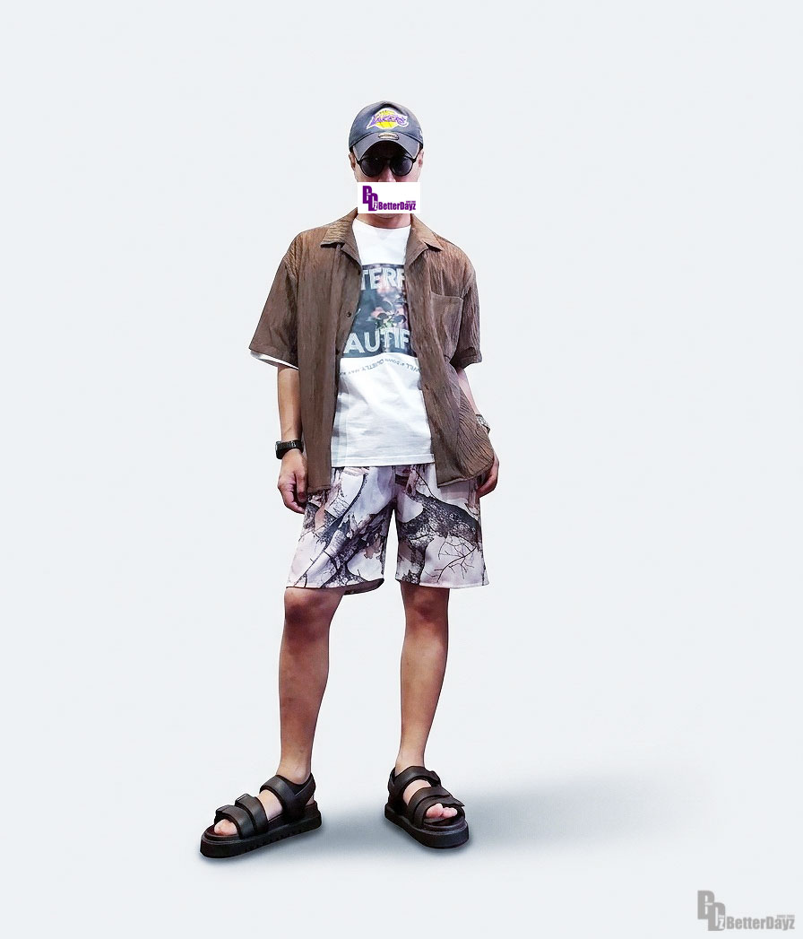 夏の景色を惹きつける。楊柳シャツ×リアルツリーで魅せるリラックスストリート