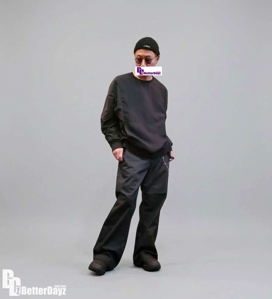 異素材が共鳴する、黒の静かなる主張。