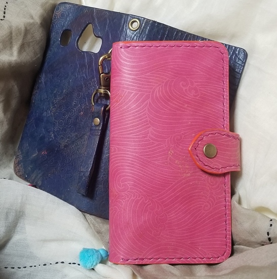 母へのスマホケース