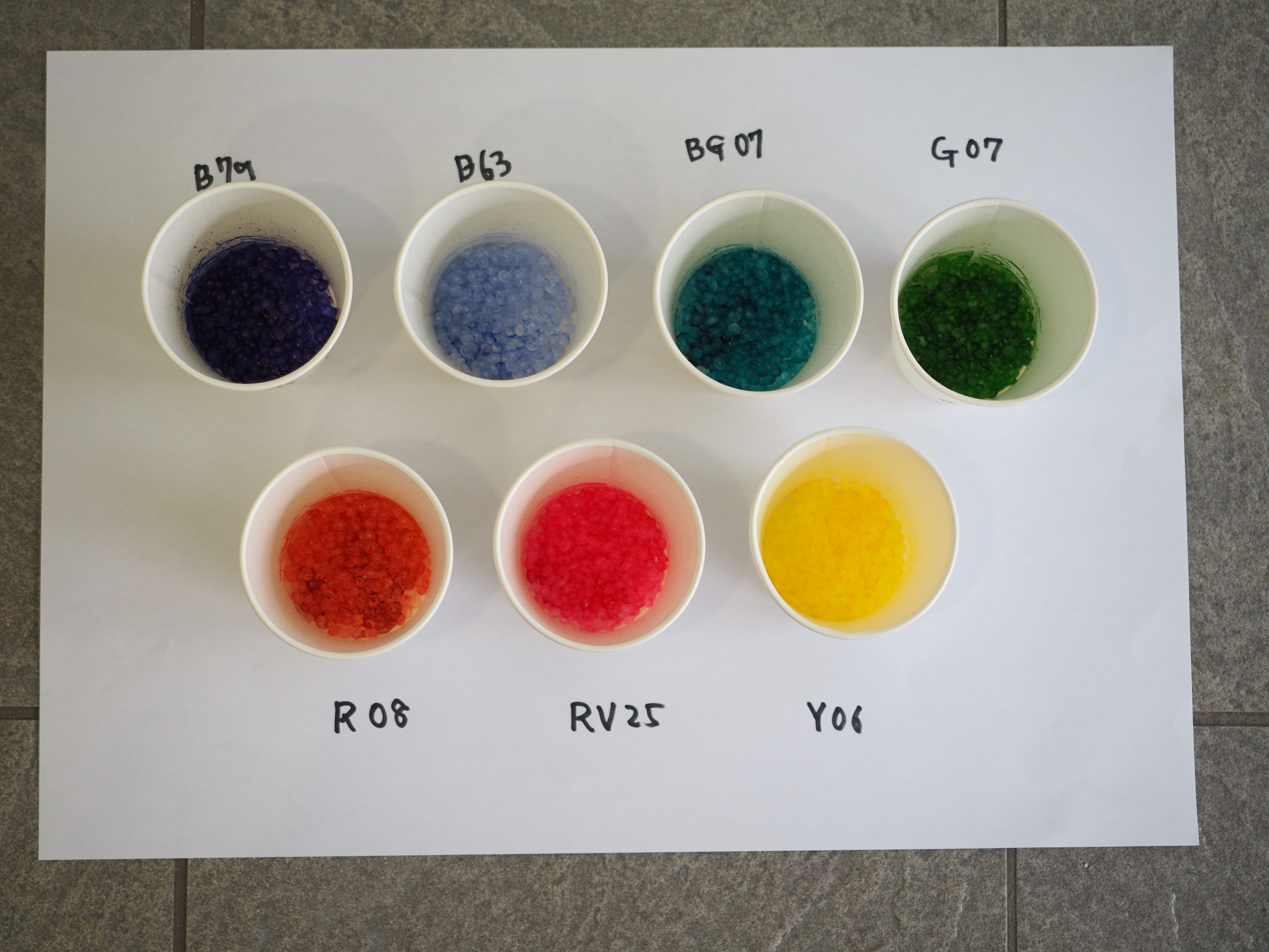 ハンドメイドならではの樹脂着色方法の研究3（色による違い）