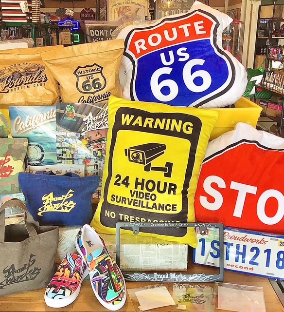 ＰＲＯＵＤＷＯＲＫＳロゴステッカー入荷！