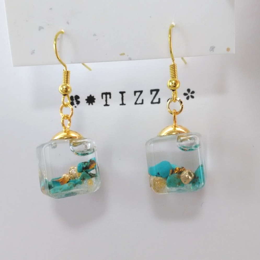 ゆらゆら綺麗!!天然石入りガラスドームはいかが？