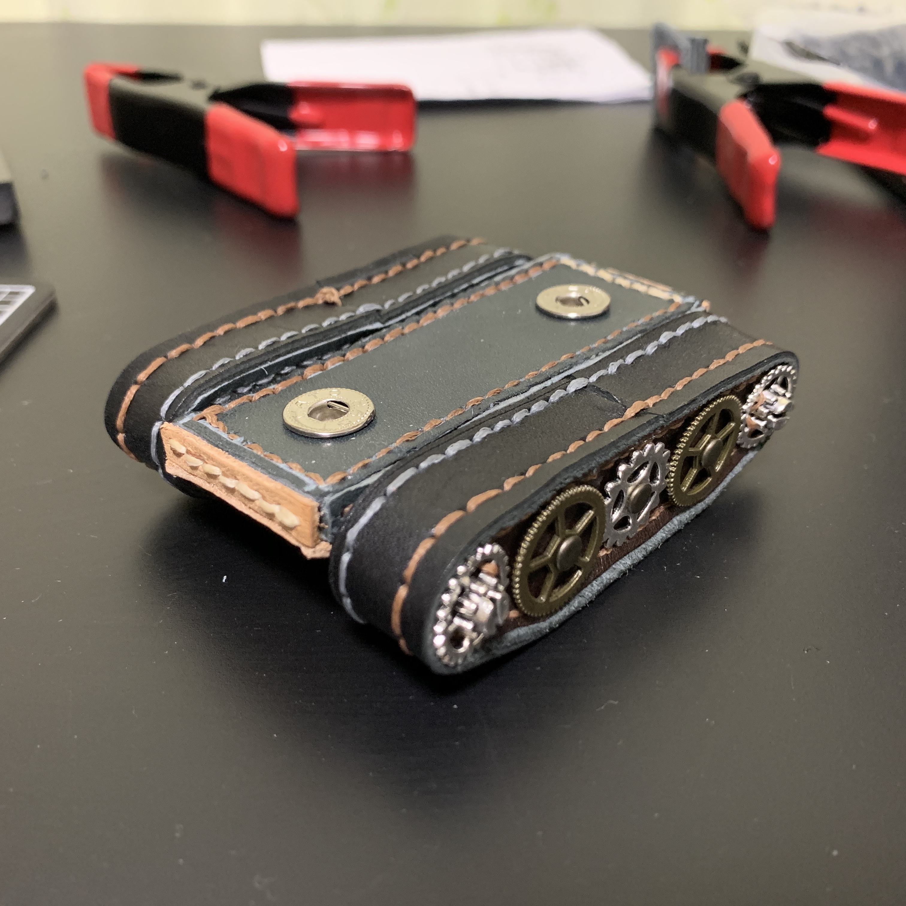 レザークラフトで戦車を作る　その２
