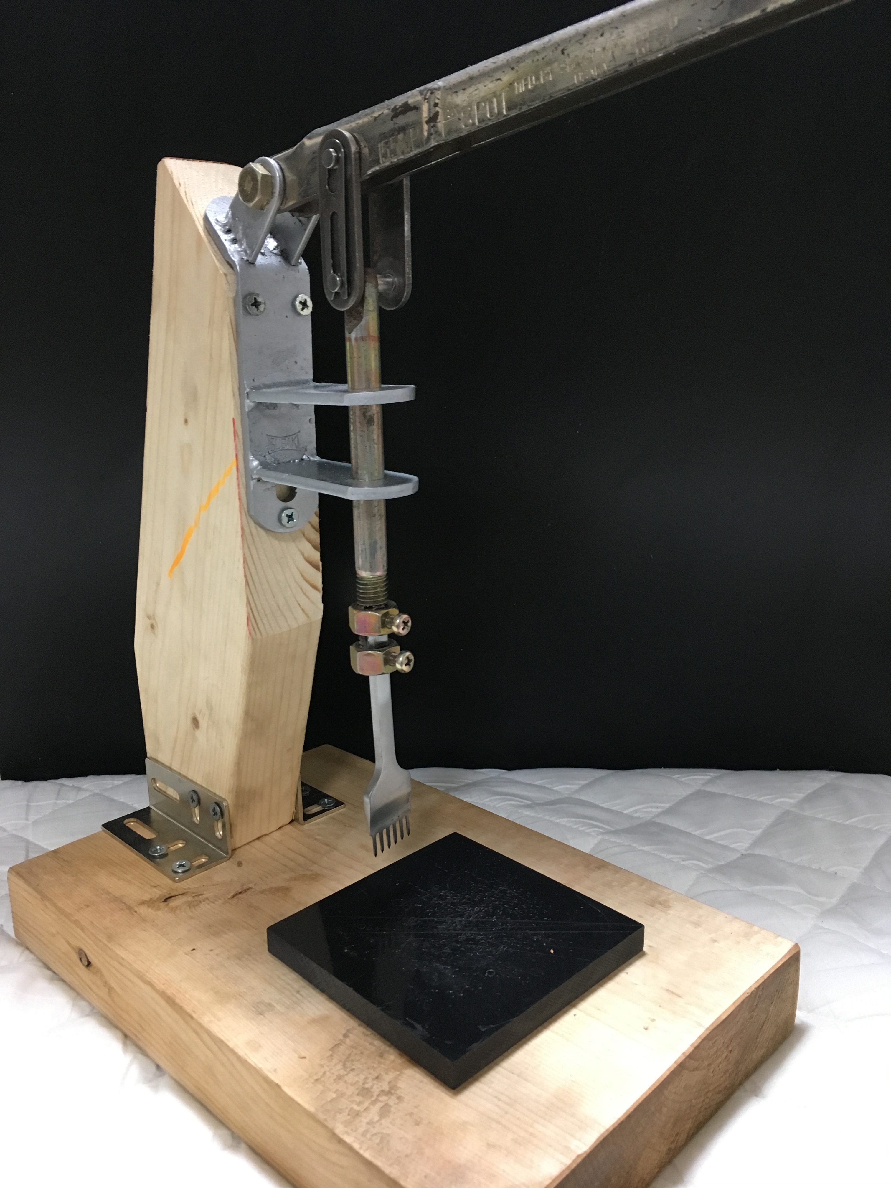 レザークラフト用アイテムのご紹介①