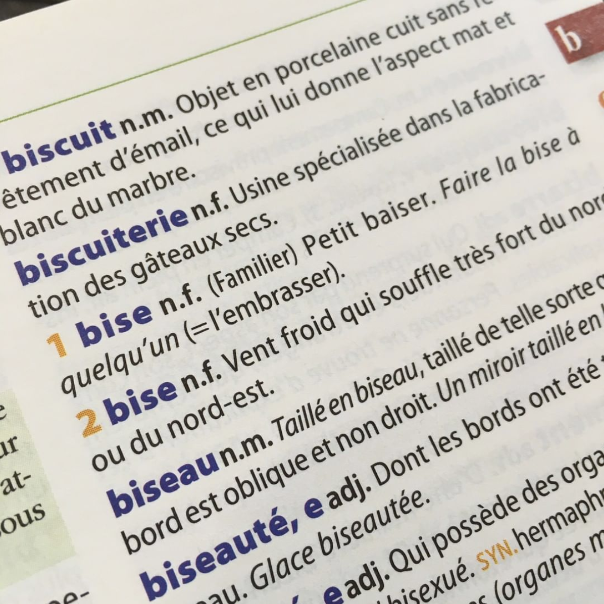 【スタッフコラム】⁠ フランス人の挨拶、biseがなくなる!?