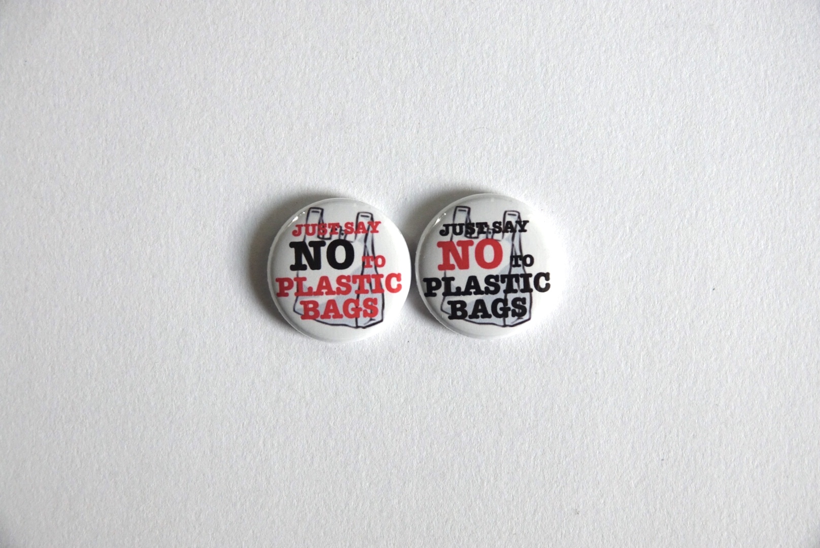 JUST SAY NO TO PLASTIC BAGS 25mm 缶バッジ 販売開始！