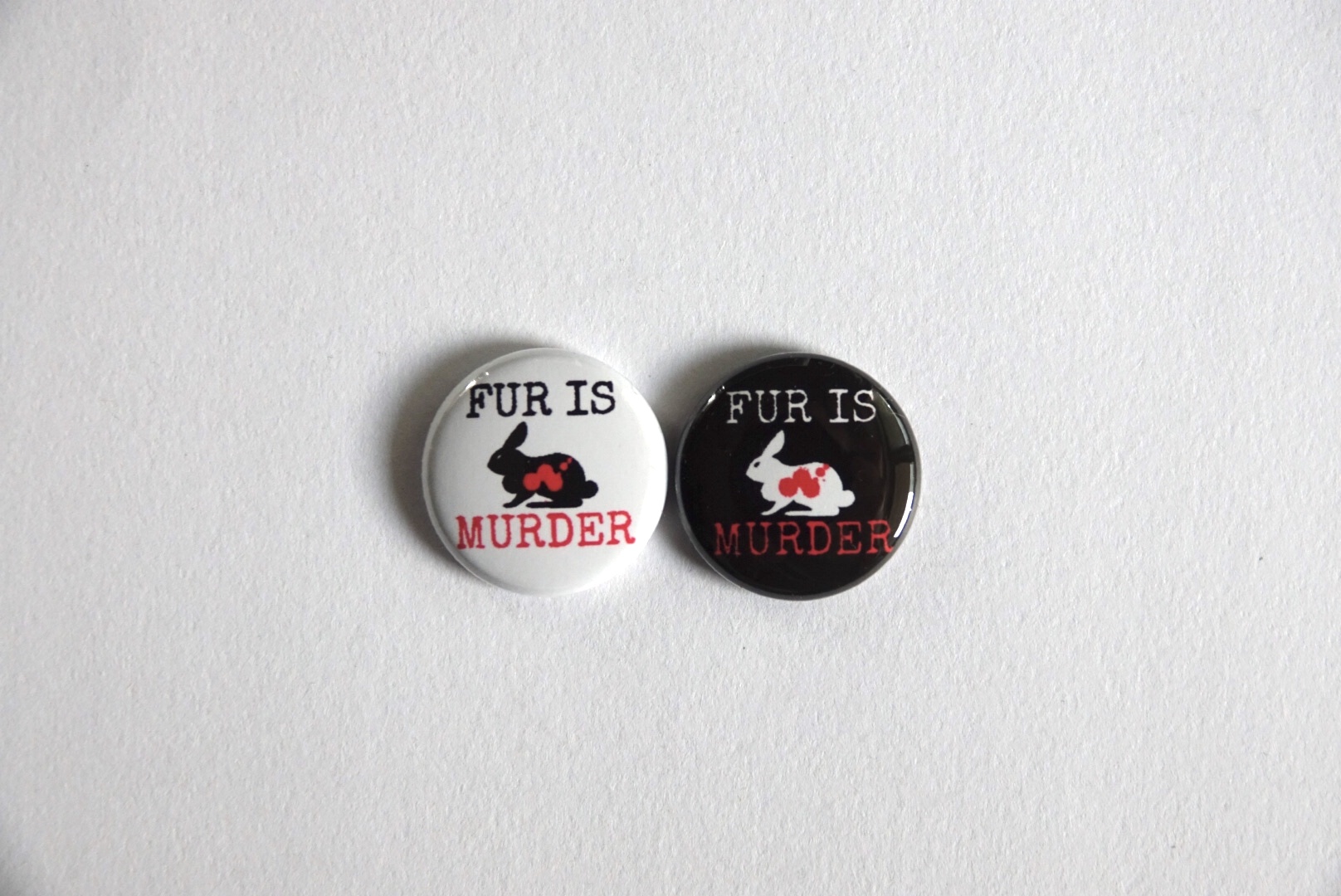 FUR IS MURDER 25mm 缶バッジ 販売開始！