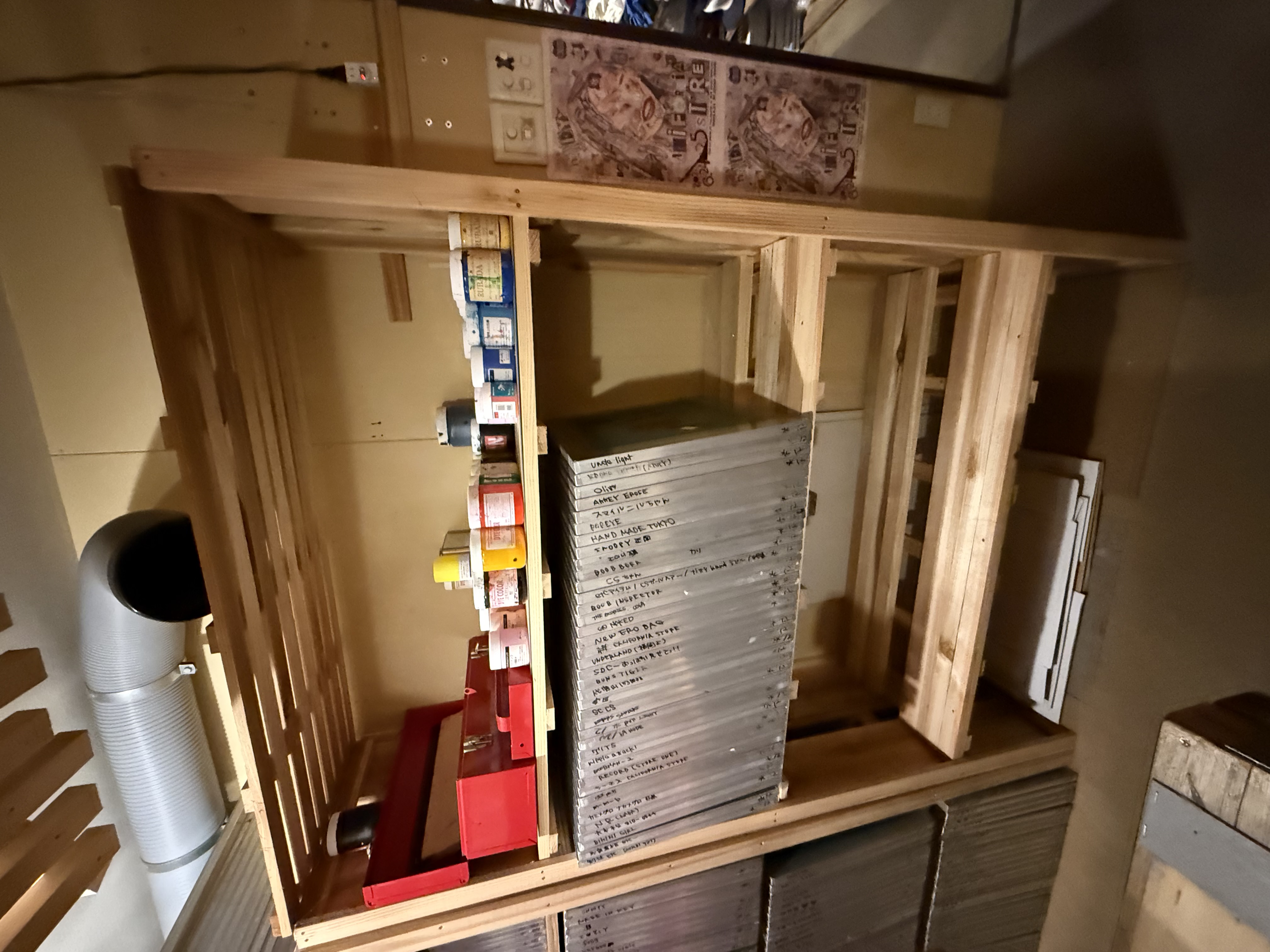 棚を作るも・・・