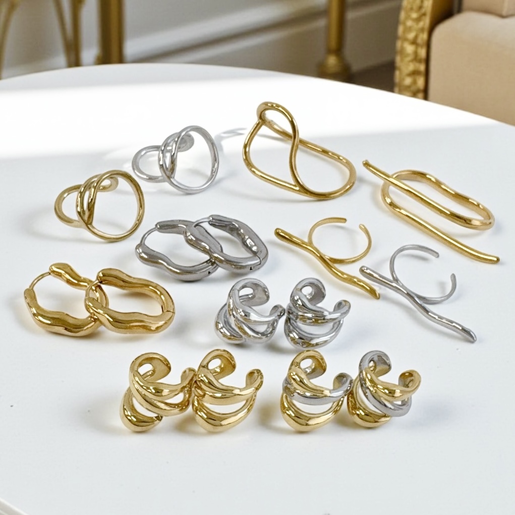 さりげなく個性を添える、ニュアンスアクセサリー特集