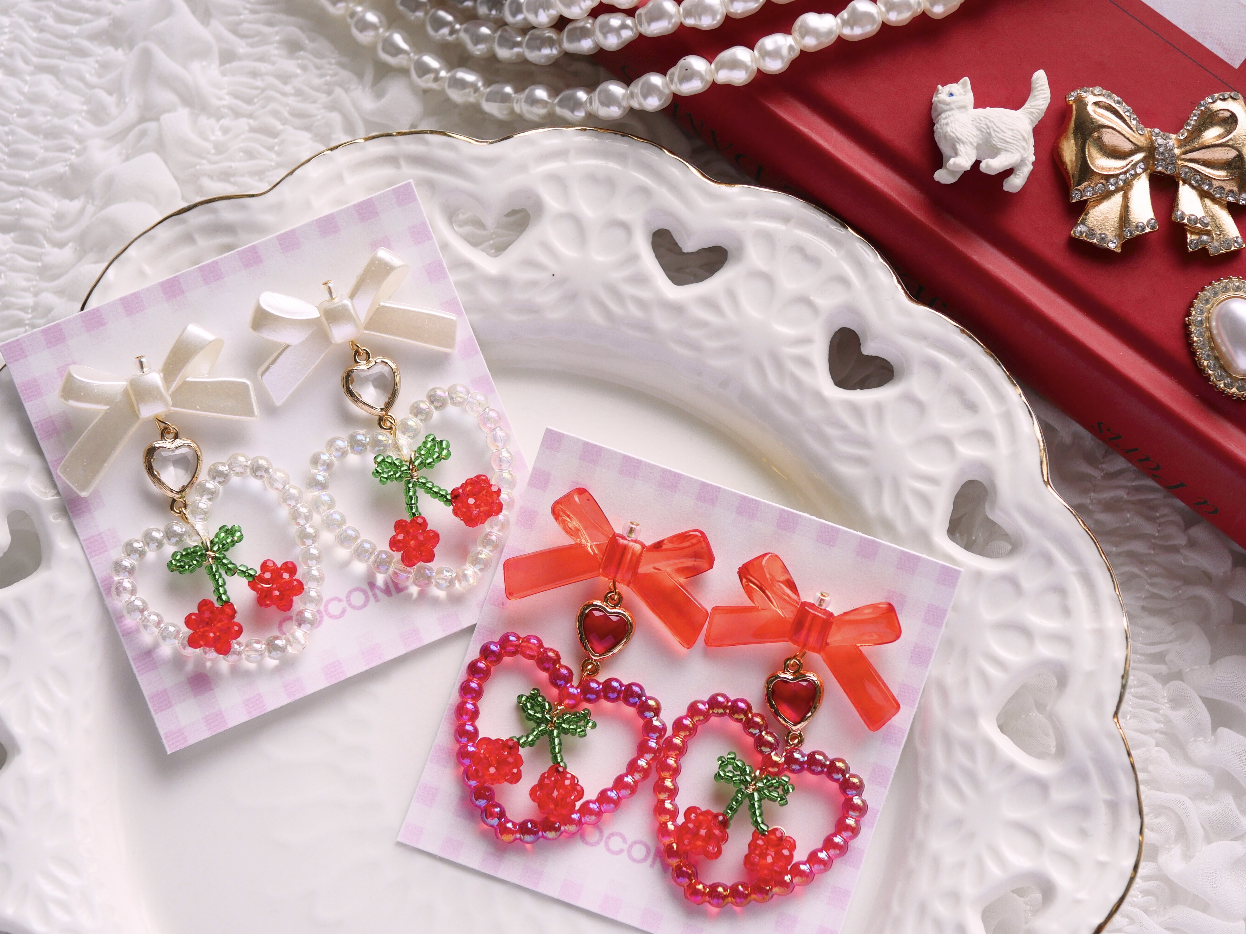 夏ファッションにぴったりなリボンやハートビーズを使ったアクセサリー