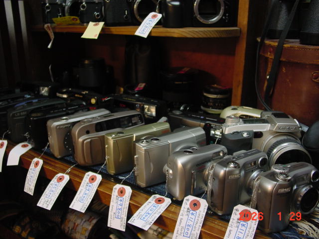 フィルムカメラとオールドデジカメ入荷しました。（店頭）