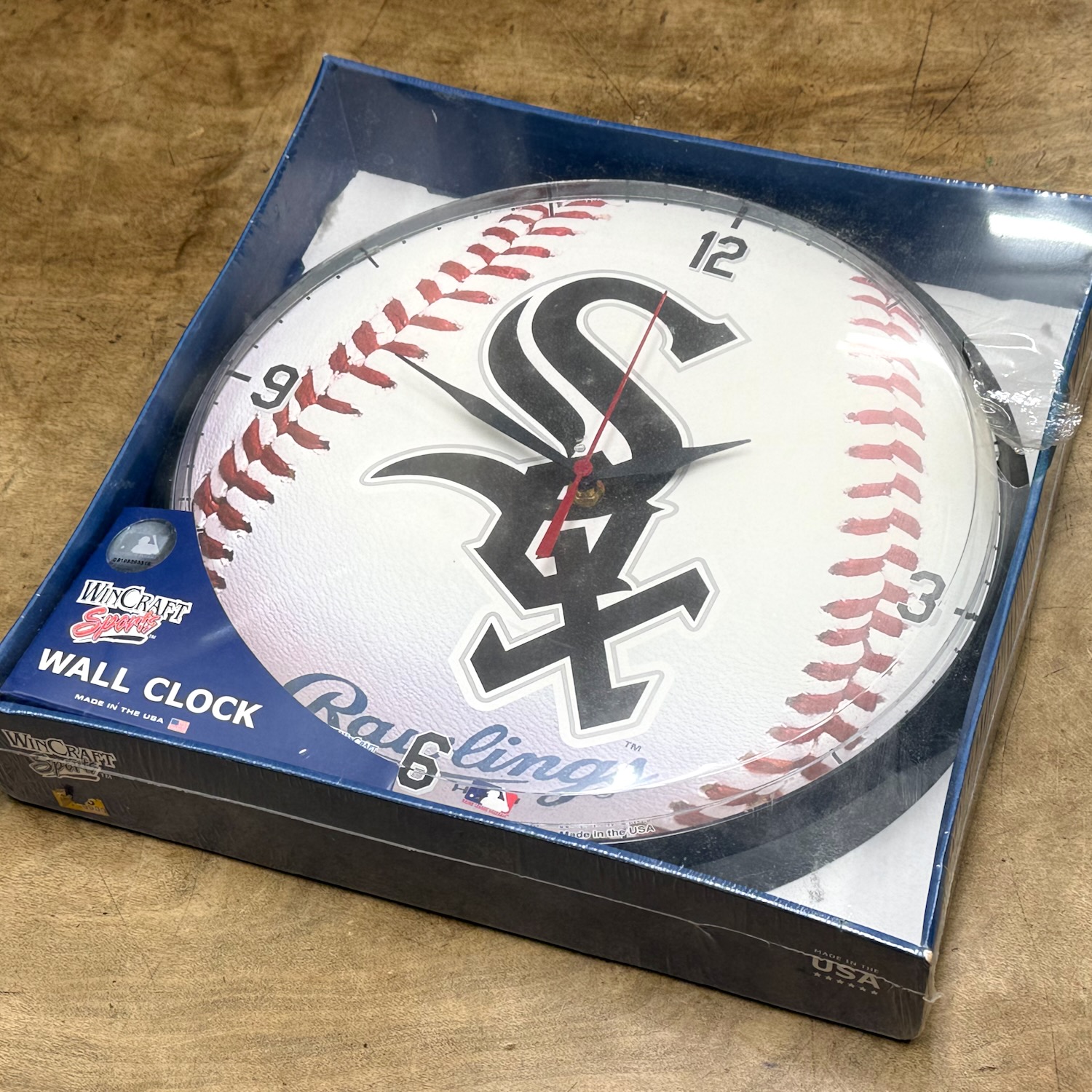 シカゴ・ホワイトソックスの掛け時計入荷しました！（店頭）