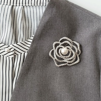 特別な日を彩る!卒業式・入学式のブローチ選び