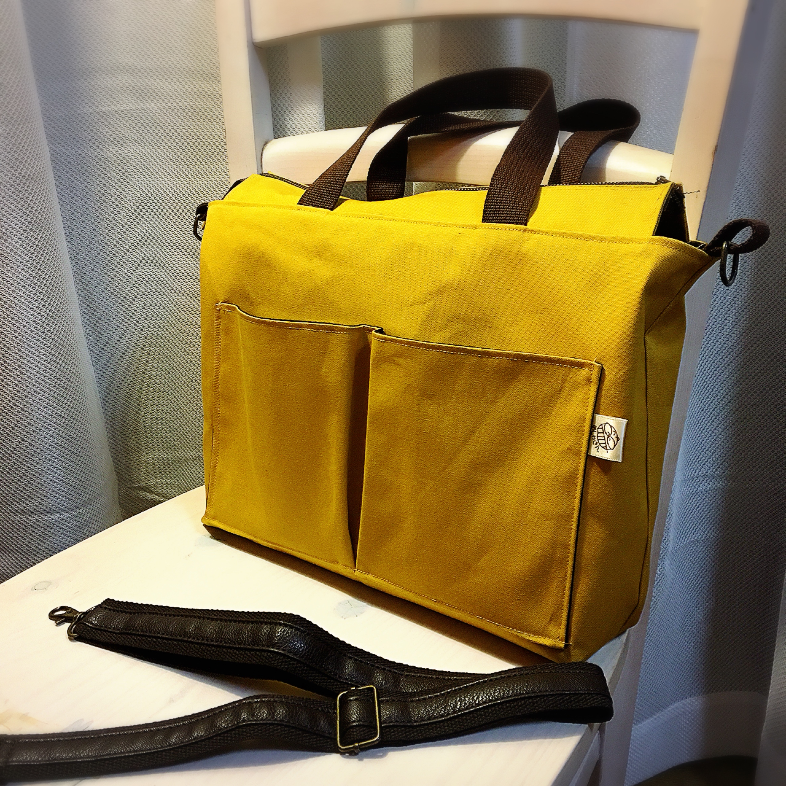 今日はカバン屋さん^^