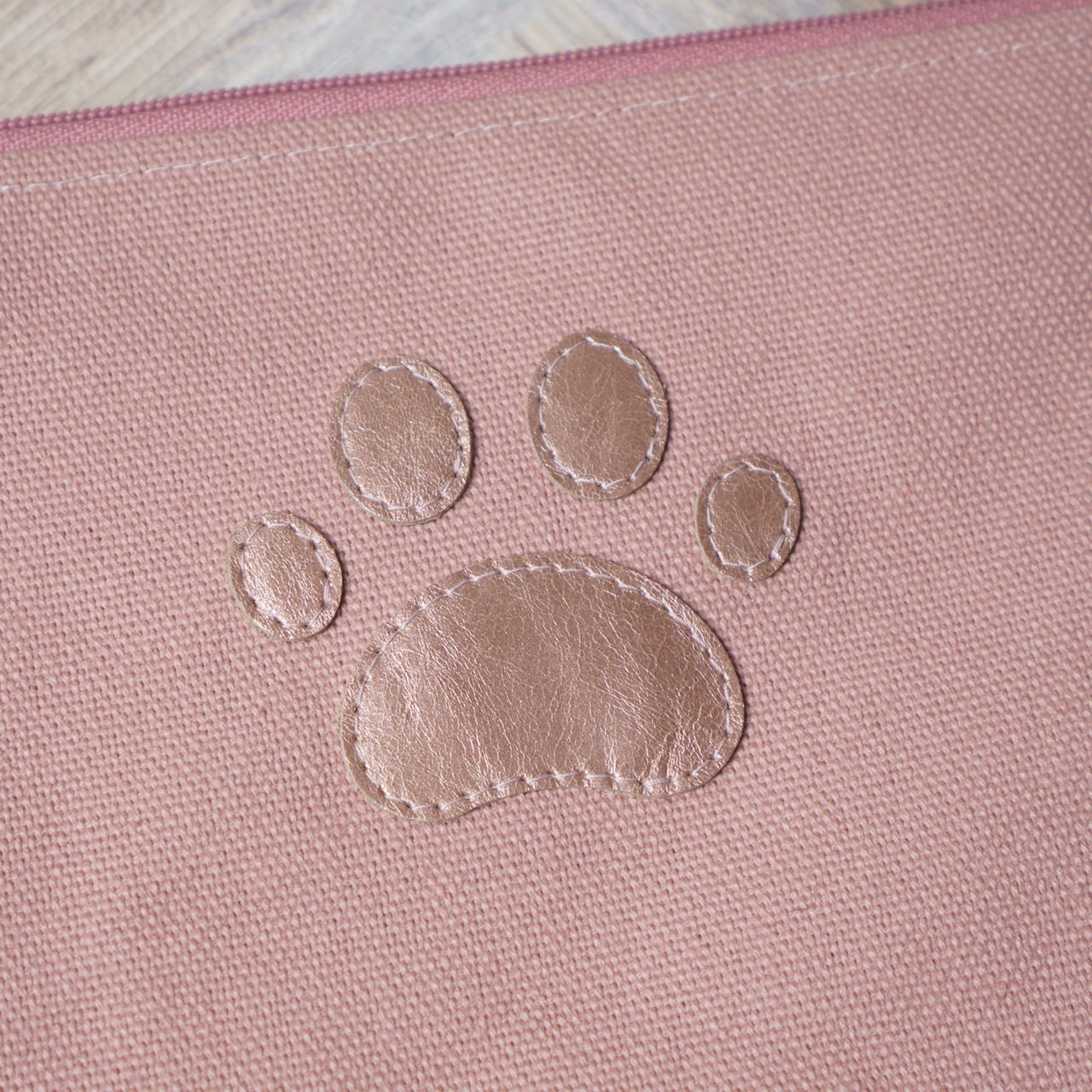 受注制作「肉球のファスナーポーチ」