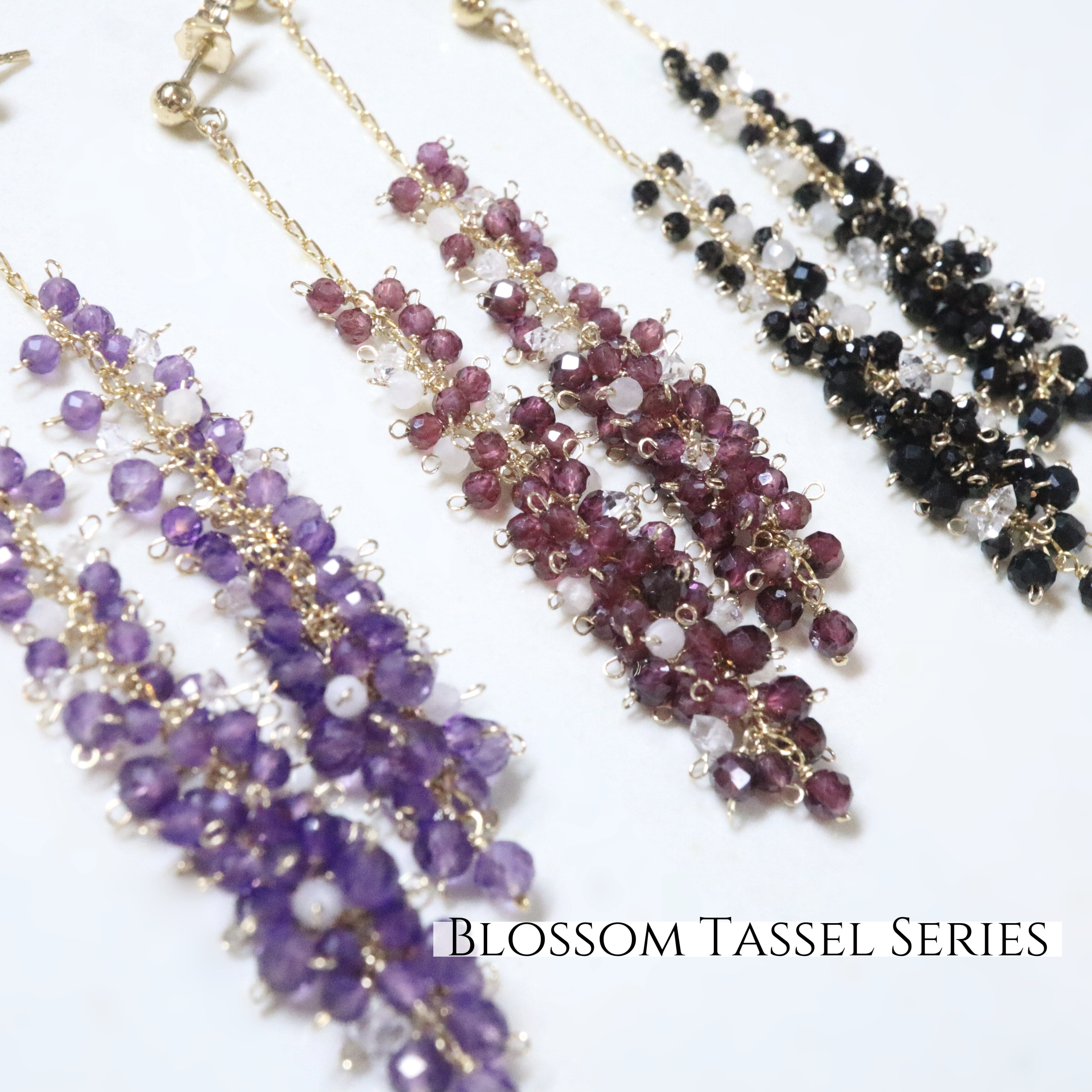 小さな花々を紡いだ《Blossom tassel series》