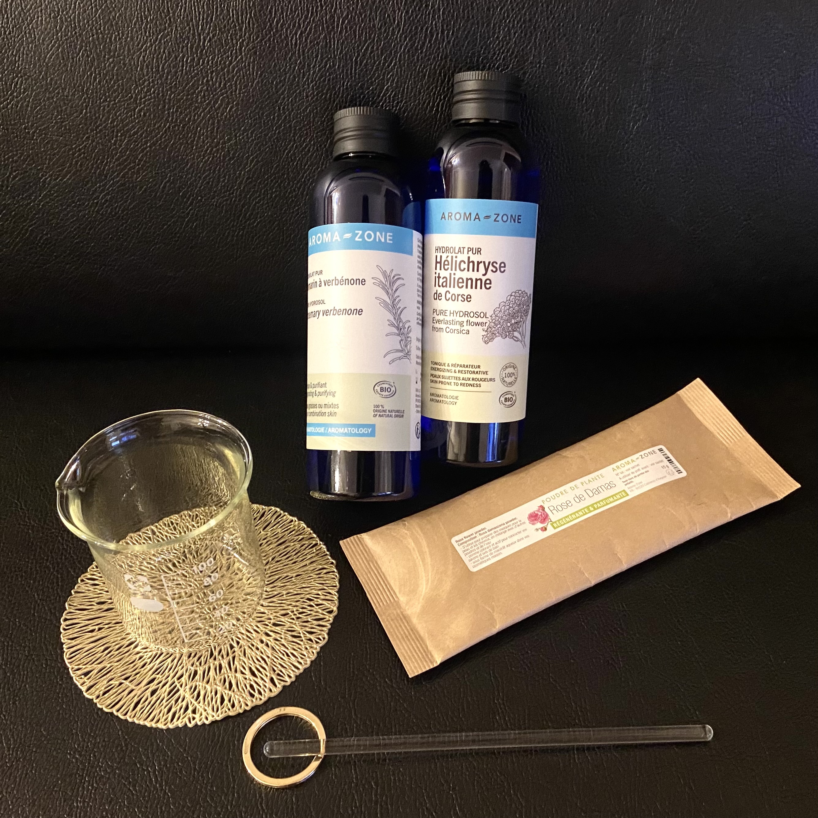 パリの材料で化粧水作り