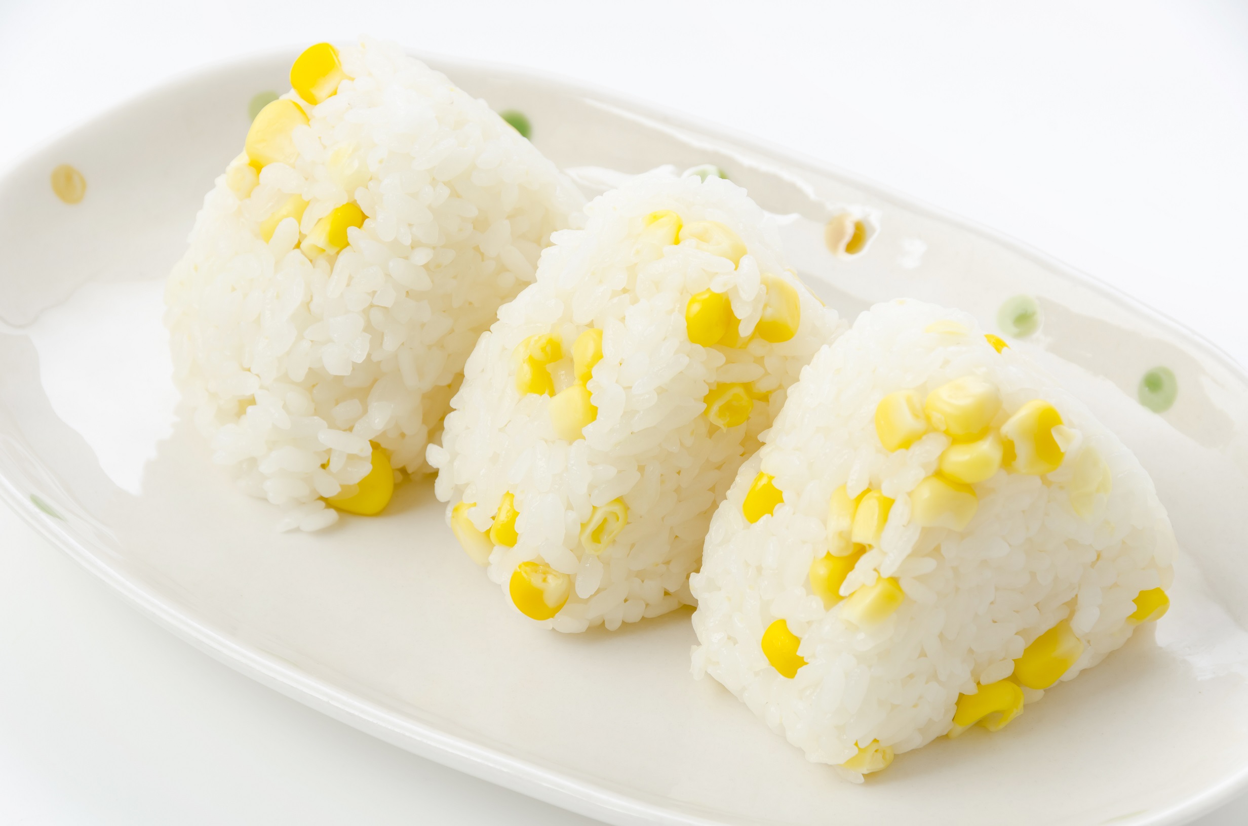 からだにやさしい習慣。亜麻仁油でつくる朝のおにぎり▲