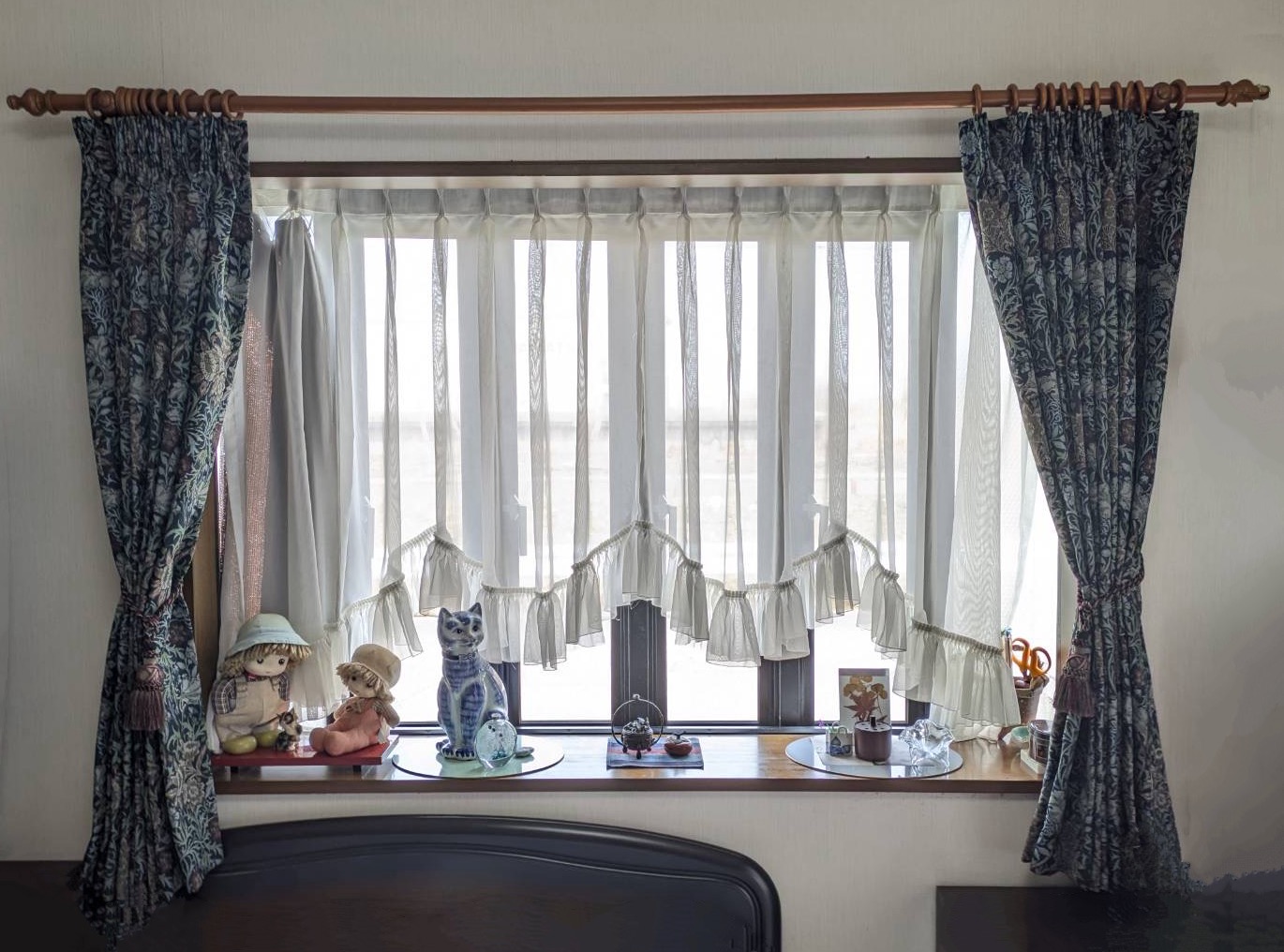 厚地カーテンの掛け替えで、お部屋の印象を一新|ジャガード織の魅力