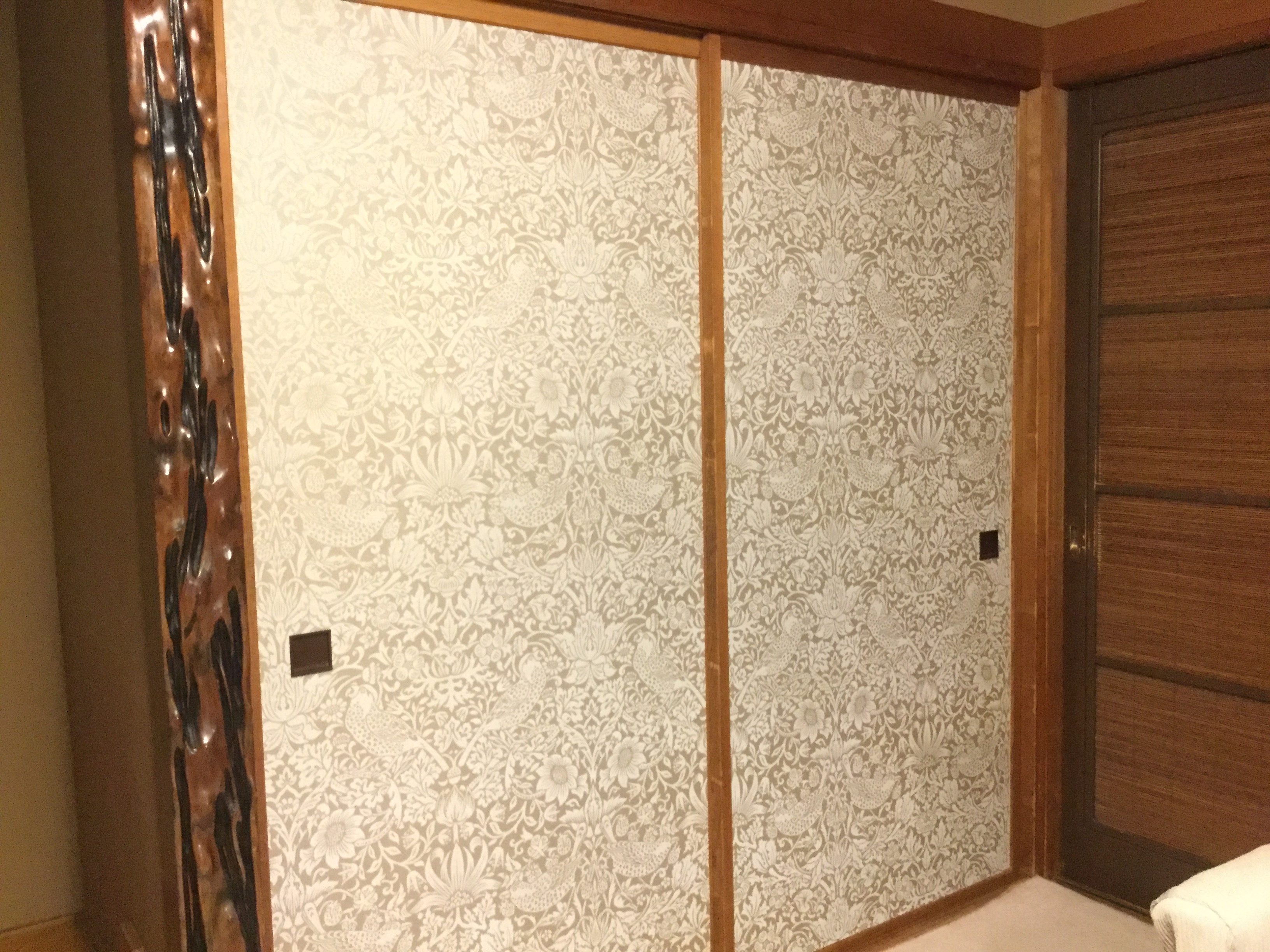 襖に輸入壁紙