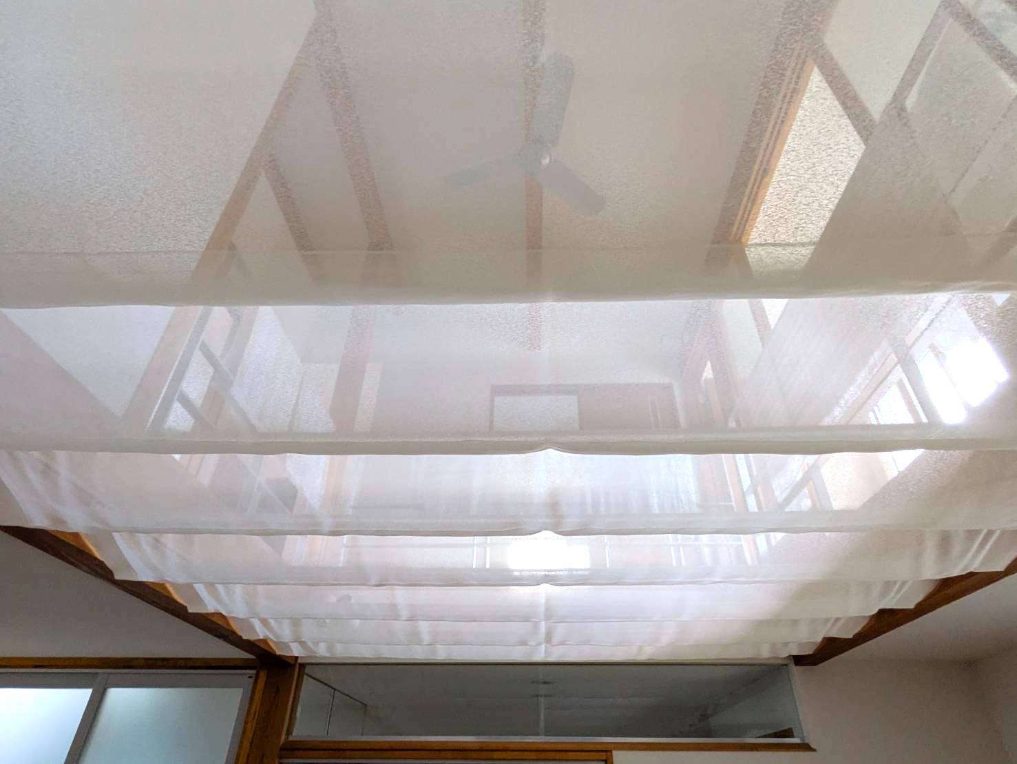 部屋全体がふわっと明るくなる✨天幕カーテンの役割