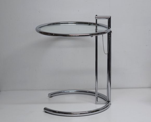 EILEEN GRAY アイリーン・グレイ　アジャスターテーブルが入荷しました。