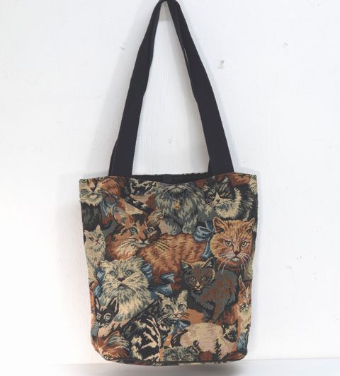 カナダ　Naggi B 猫柄　ゴブラントート入荷しました。