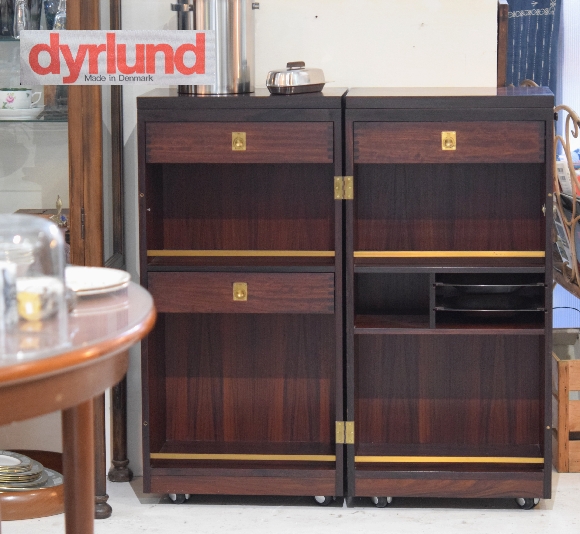 デンマーク　dyrlund  デューロン社　キャビネット入荷しました。