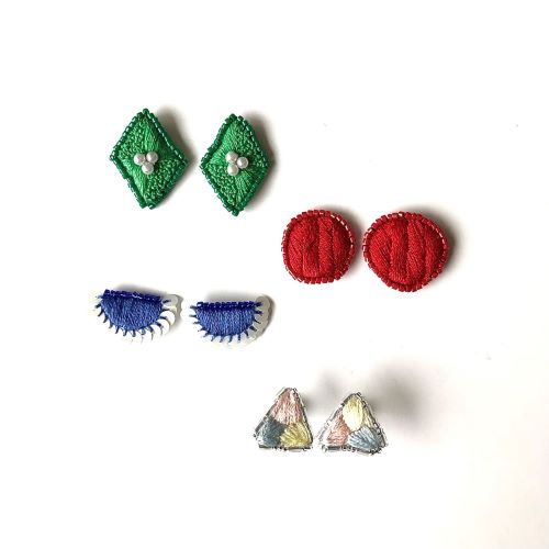 カラフルアクセサリー量産中