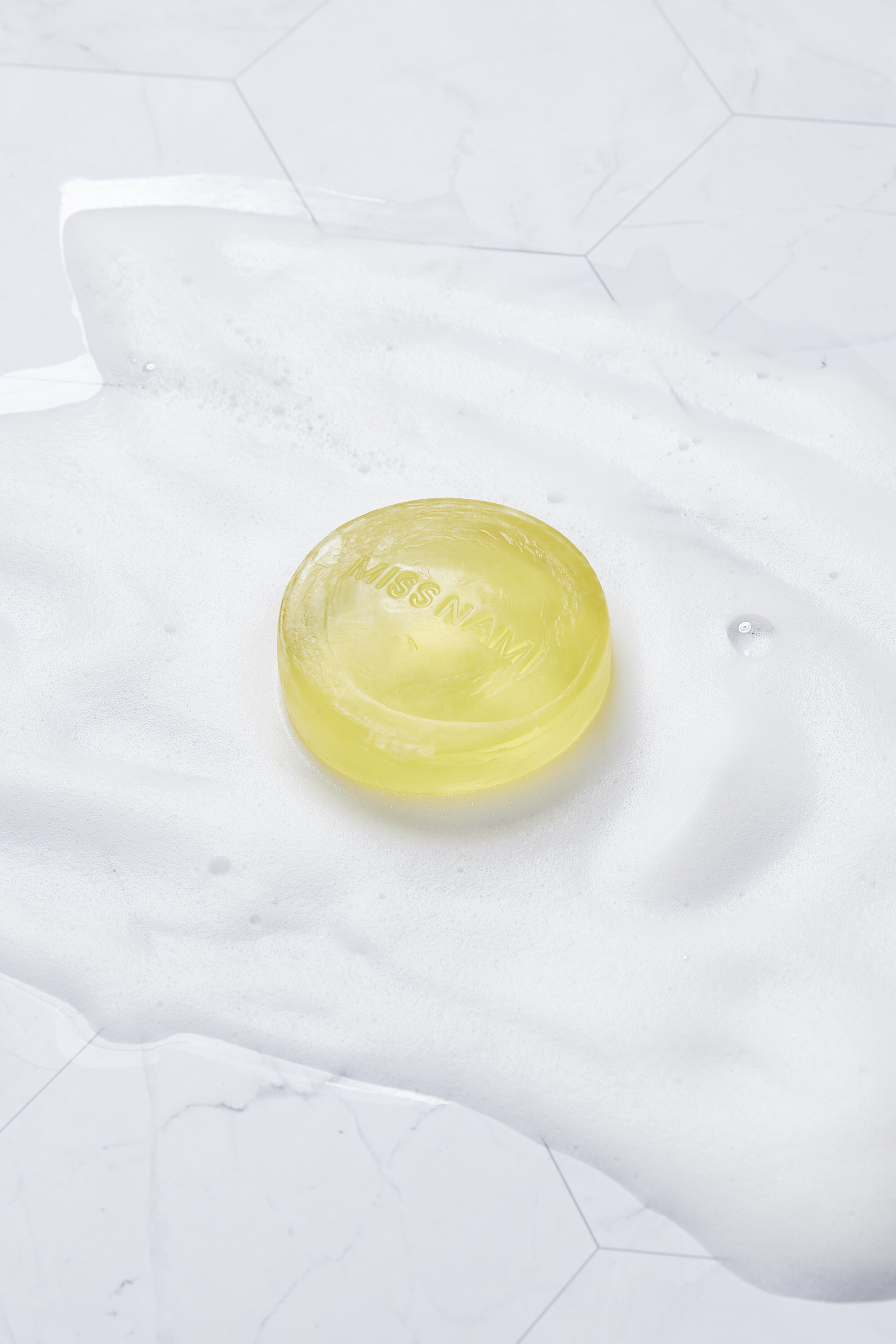 【全身ケアにも】顔だけじゃない！コロイドシルバーソープの使い方5選