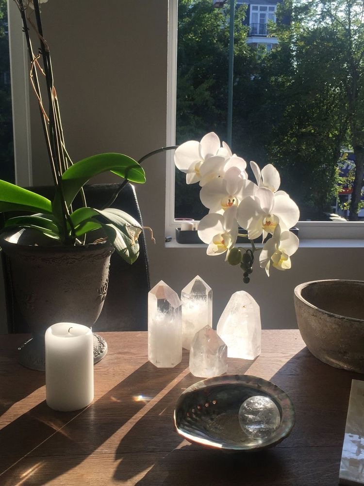 宇宙と心を繋ぐ アンテナ のような存在 🗼