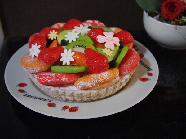 新商品　食品サンプルフルーツタルト　限定2個販売開始しました。